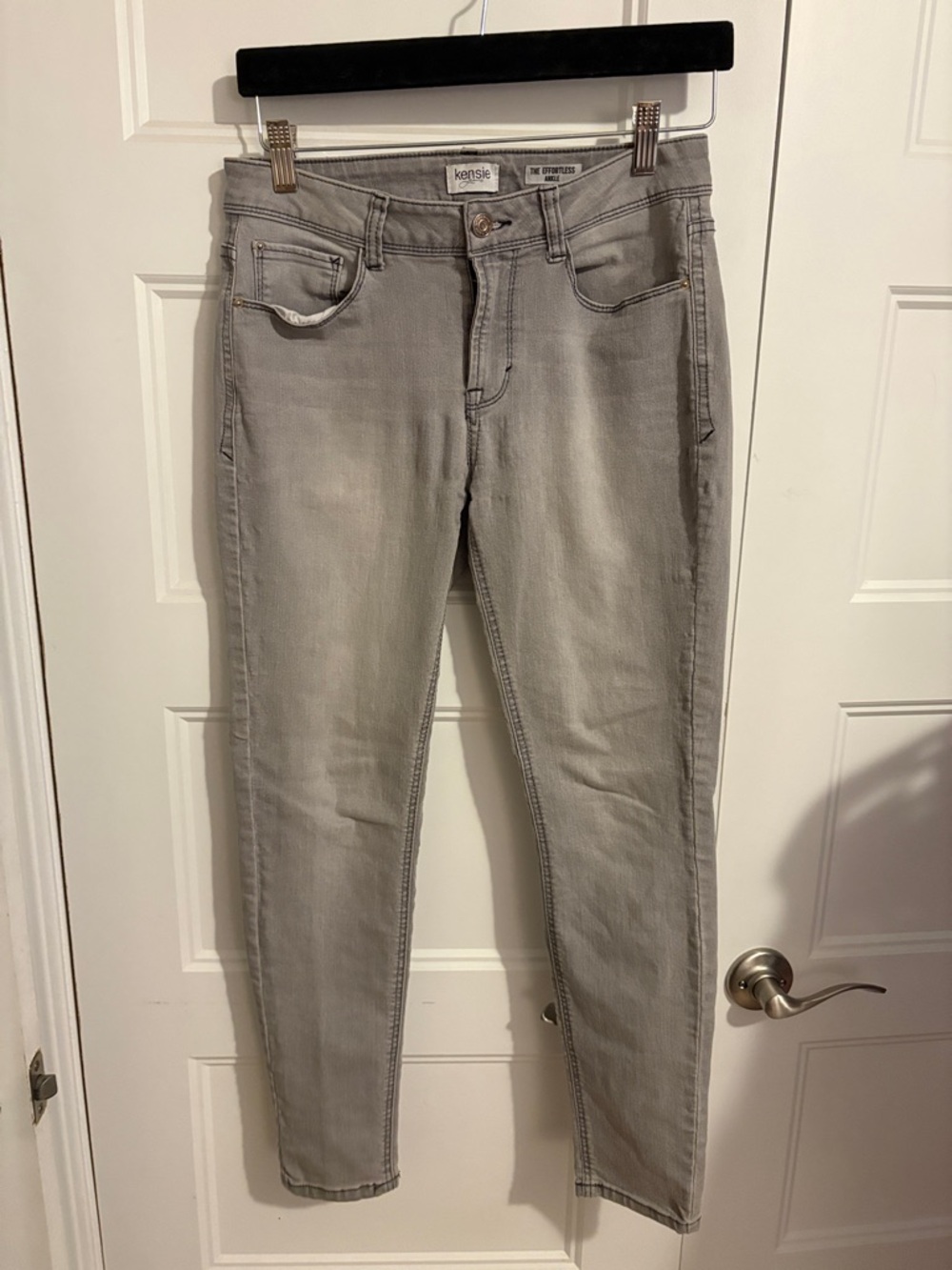 Kensie Women's Light Gray Skinny Jeans